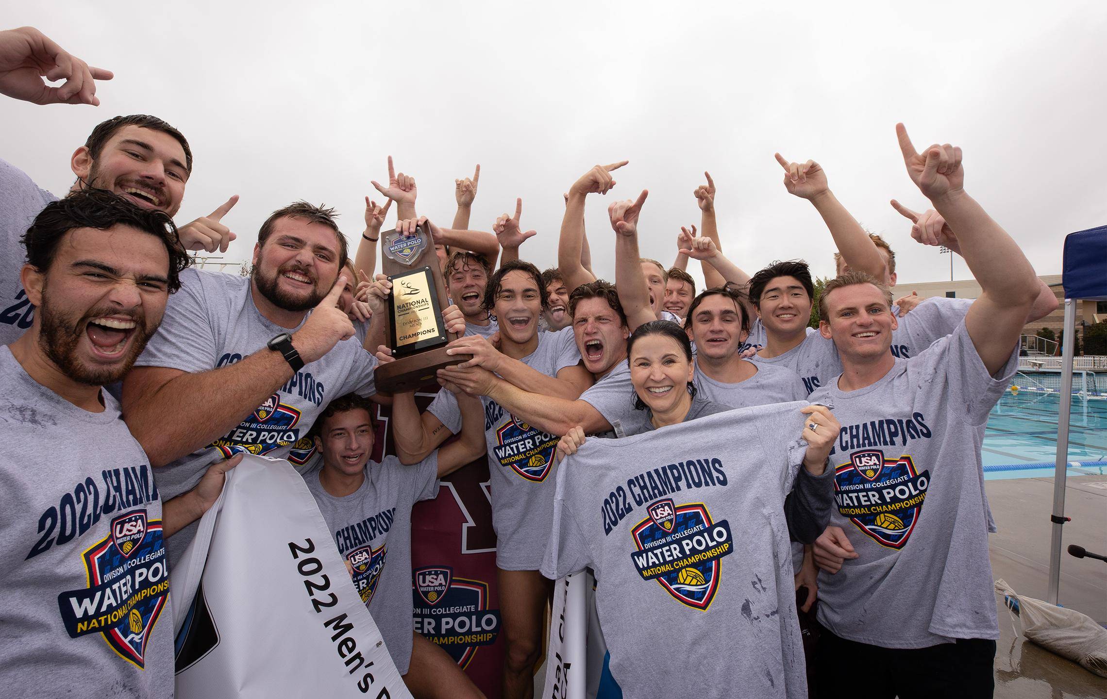 Image carousel - Men's waterpolo team champions 2022