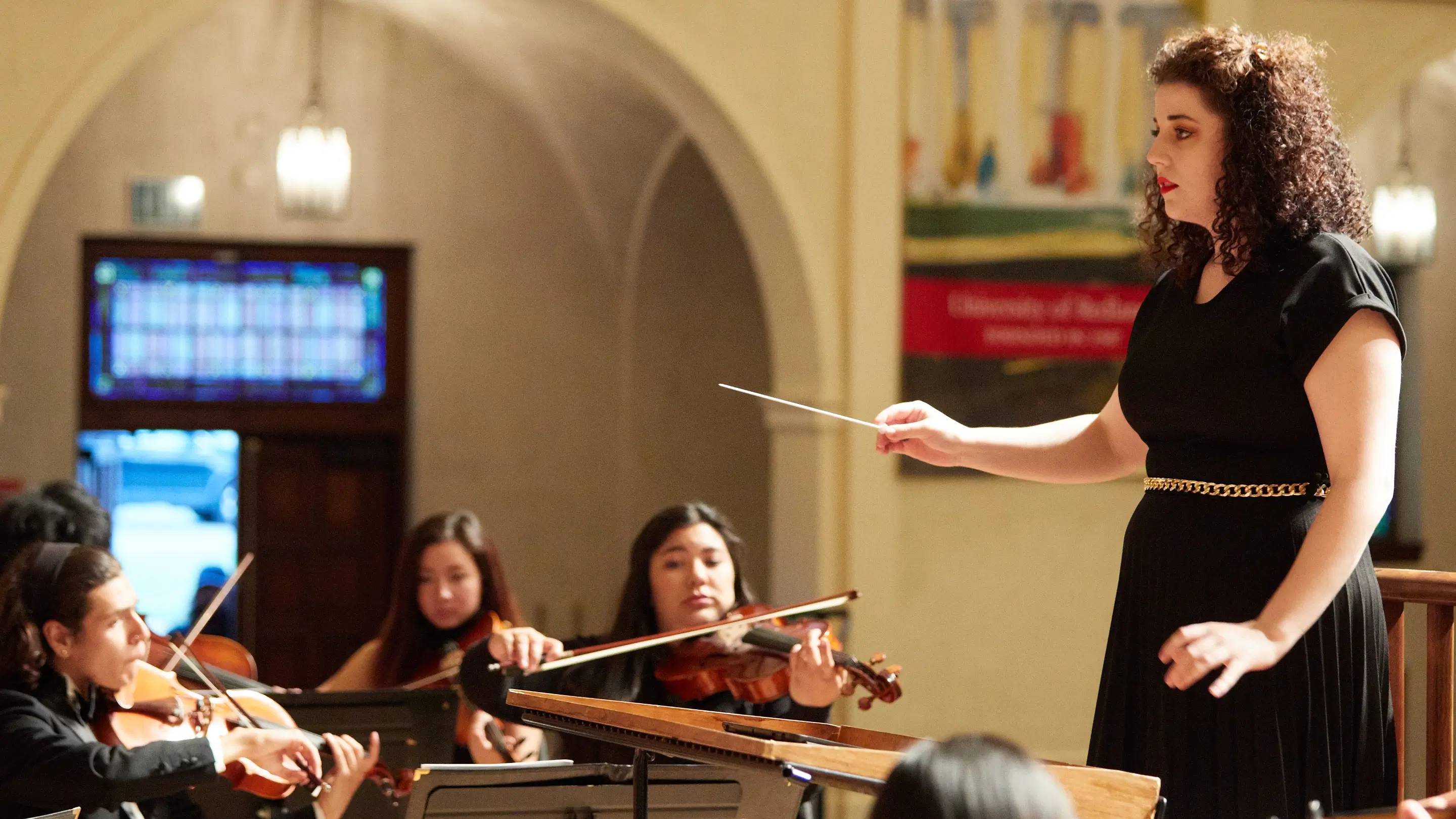 COM-graduate-conductor-2880x1620