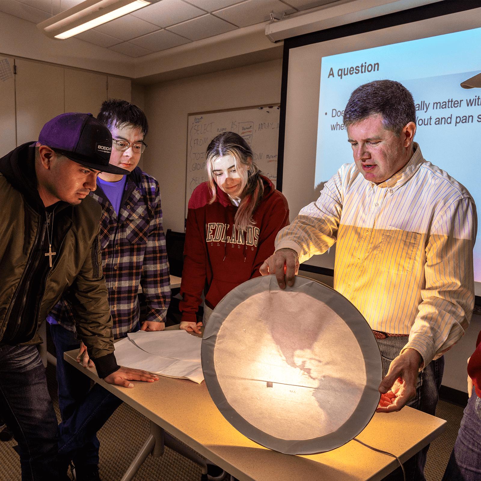 Audience card - GIS faculty and student research