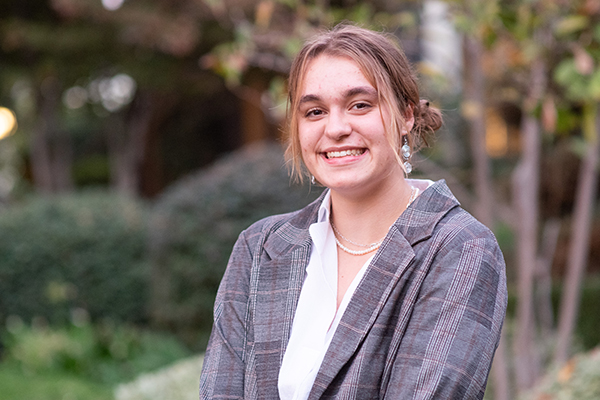 Chloe Bullock, &lsquo;25